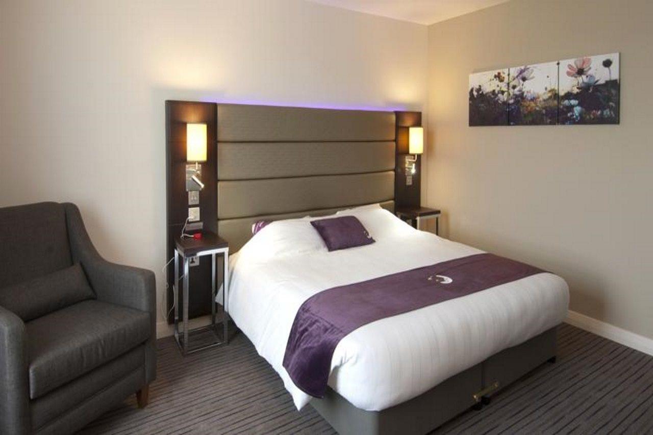 Premier Inn Glasgow Pacific Quay Exteriör bild