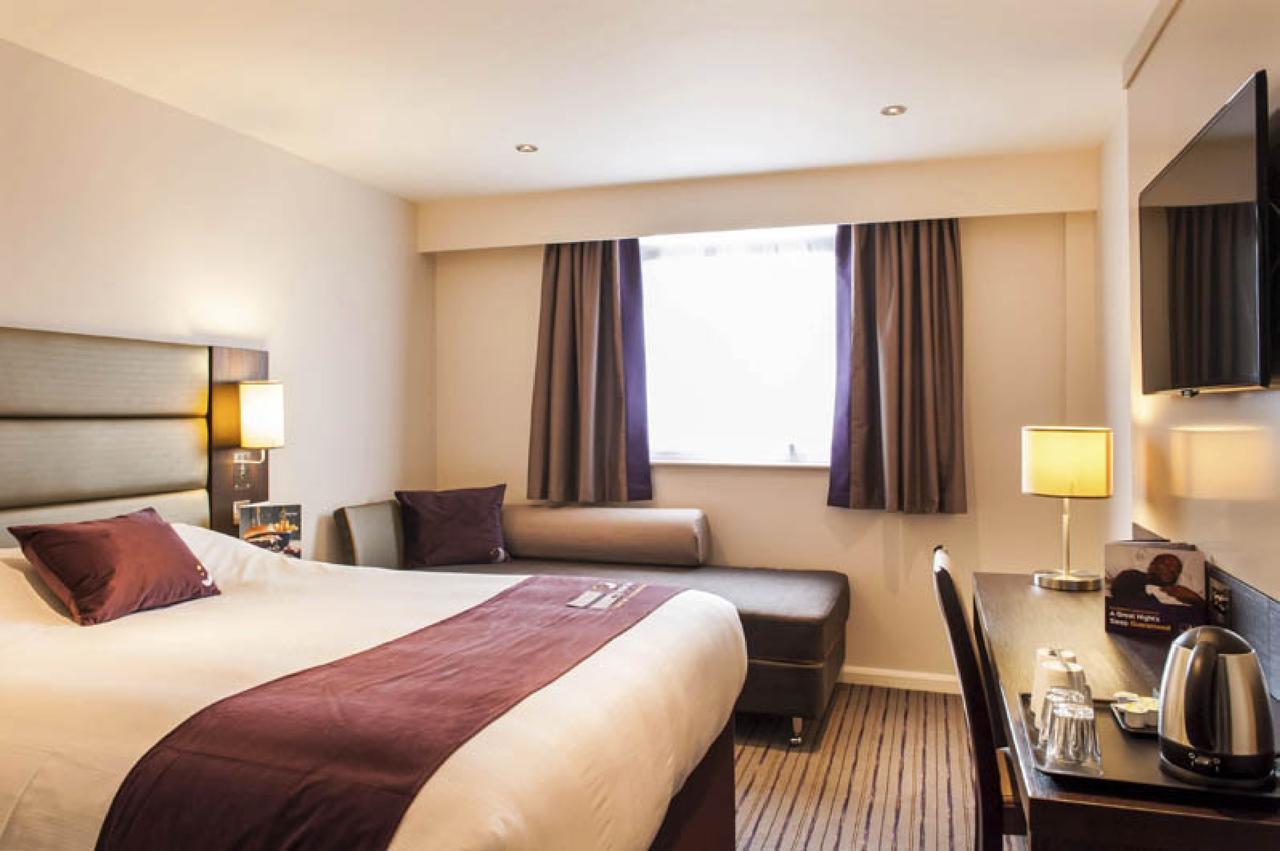 Premier Inn Glasgow Pacific Quay Exteriör bild